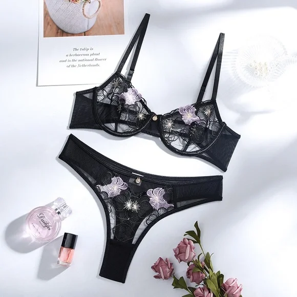 💖 NEW sexy transparent embroidery lingerie set - Picture 4 of 8